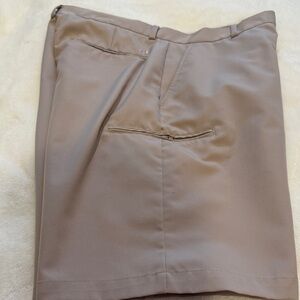 Mens Grand Slam golf short. Great condition dry fit